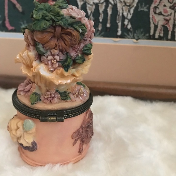 Rare Vintage Victorian Lady Head Trinket Box - Picture 3 of 11